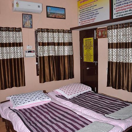 Homestay Senthil Akam 吉登伯勒姆 外观 照片