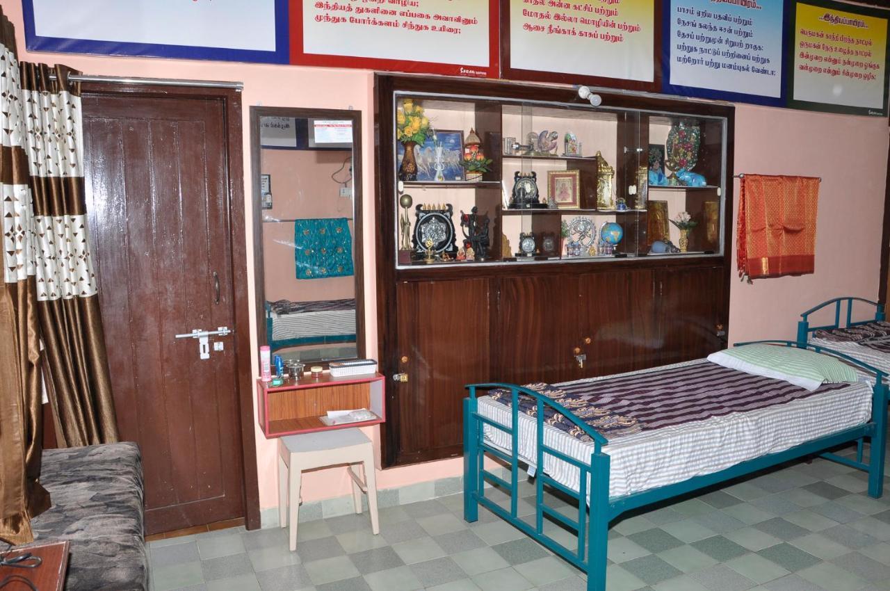 Homestay Senthil Akam 吉登伯勒姆 外观 照片