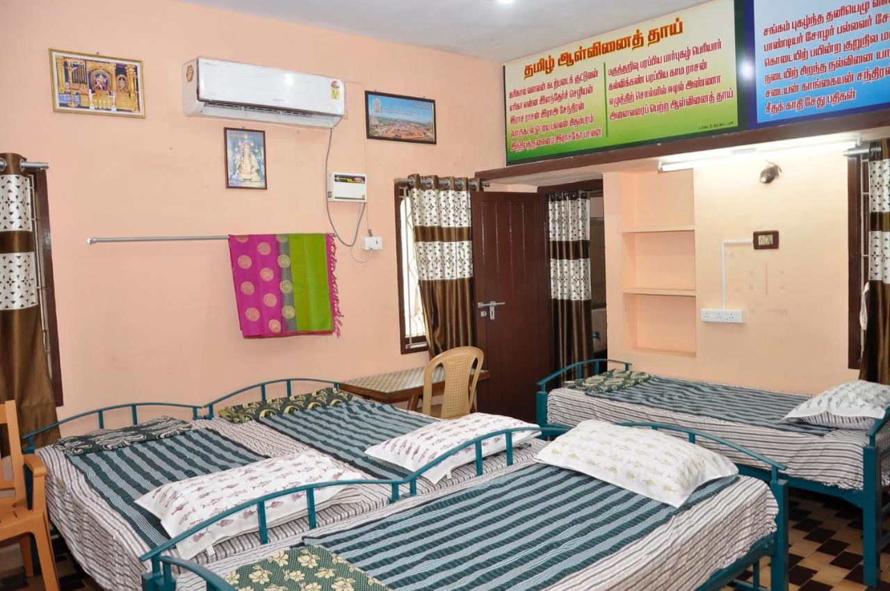 Homestay Senthil Akam 吉登伯勒姆 外观 照片