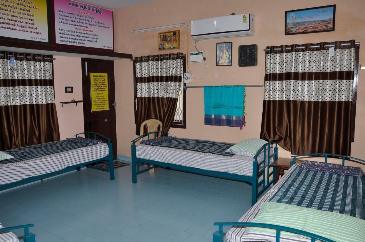 Homestay Senthil Akam 吉登伯勒姆 外观 照片