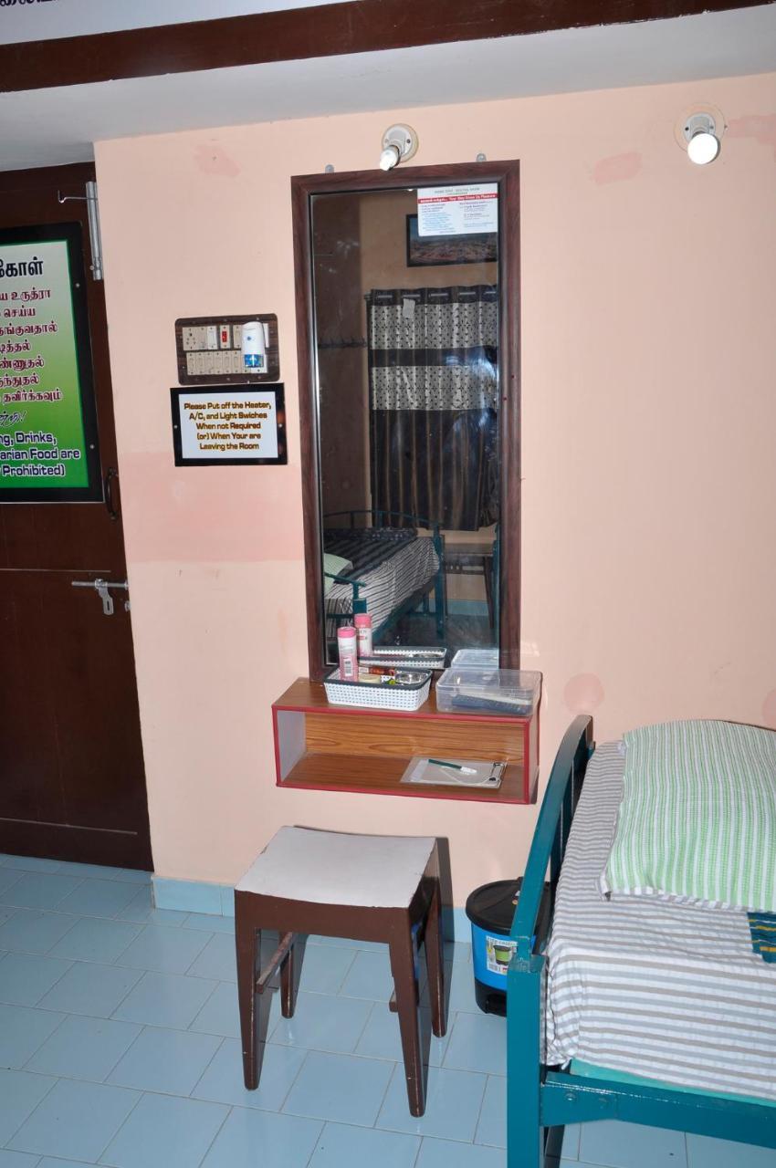 Homestay Senthil Akam 吉登伯勒姆 外观 照片