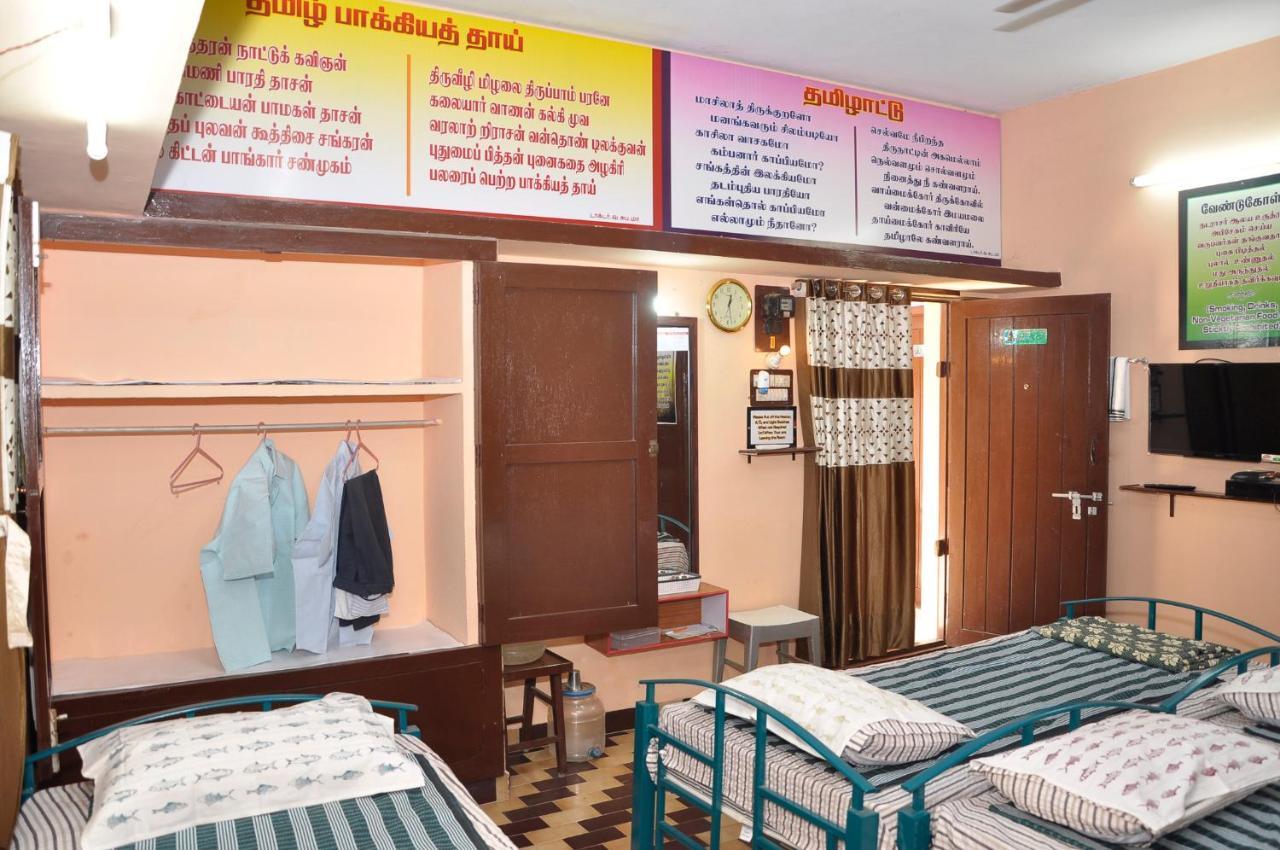 Homestay Senthil Akam 吉登伯勒姆 外观 照片